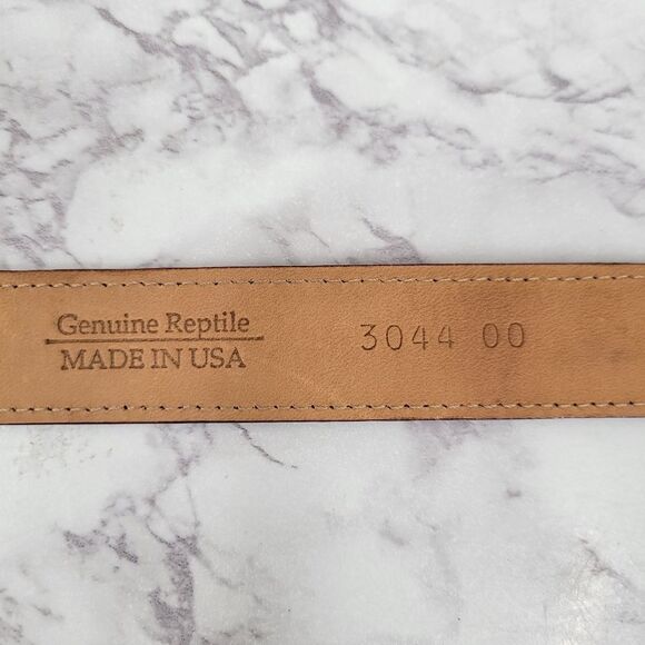 WCM New York Genuine Reptile Lizard Red Textured Leather Belt Women's Small - Picture 4 of 10